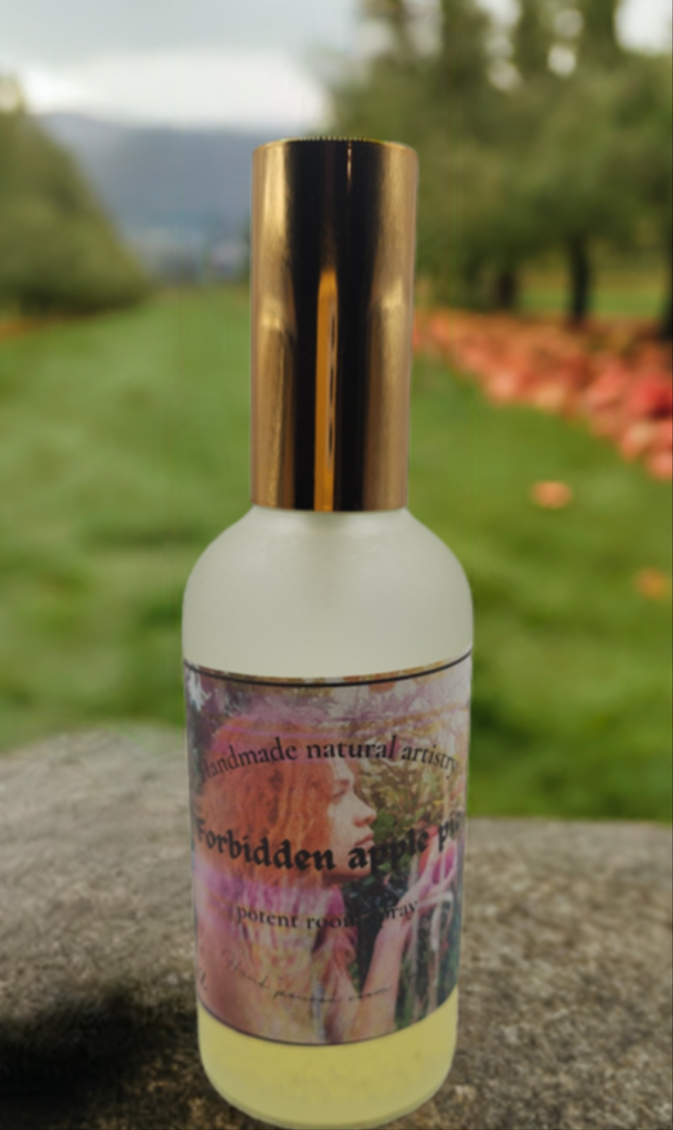 Forbidden apple pie 3.8 oz lux room spray
