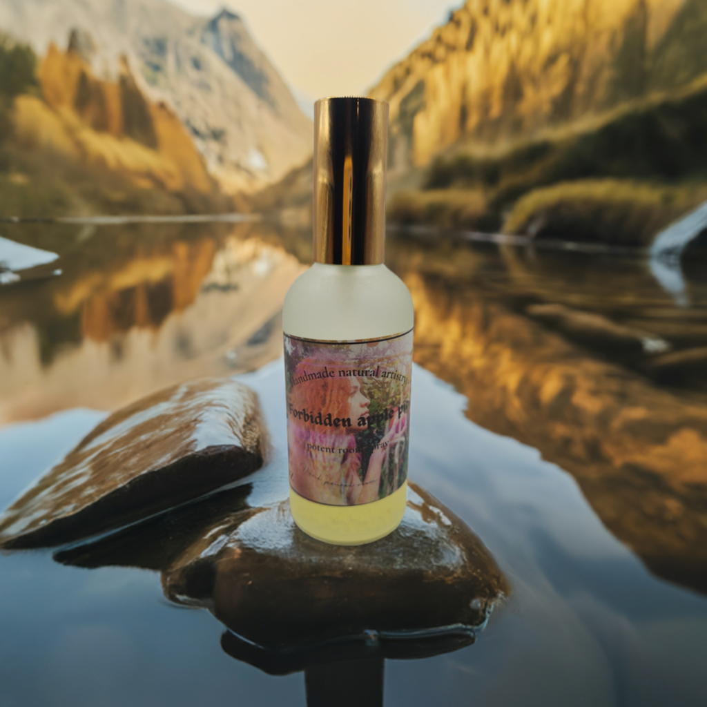 Forbidden apple pie 3.8 oz lux room spray