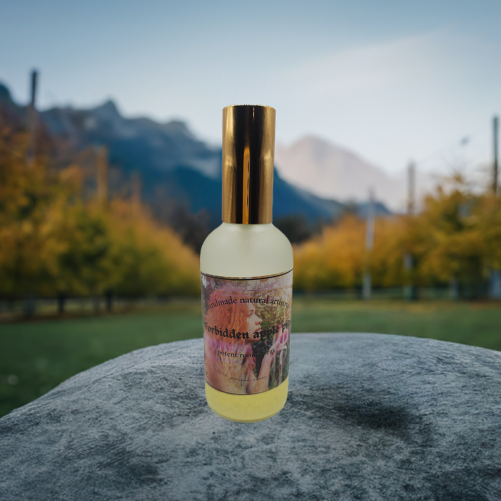 Forbidden apple pie 3.8 oz lux room spray
